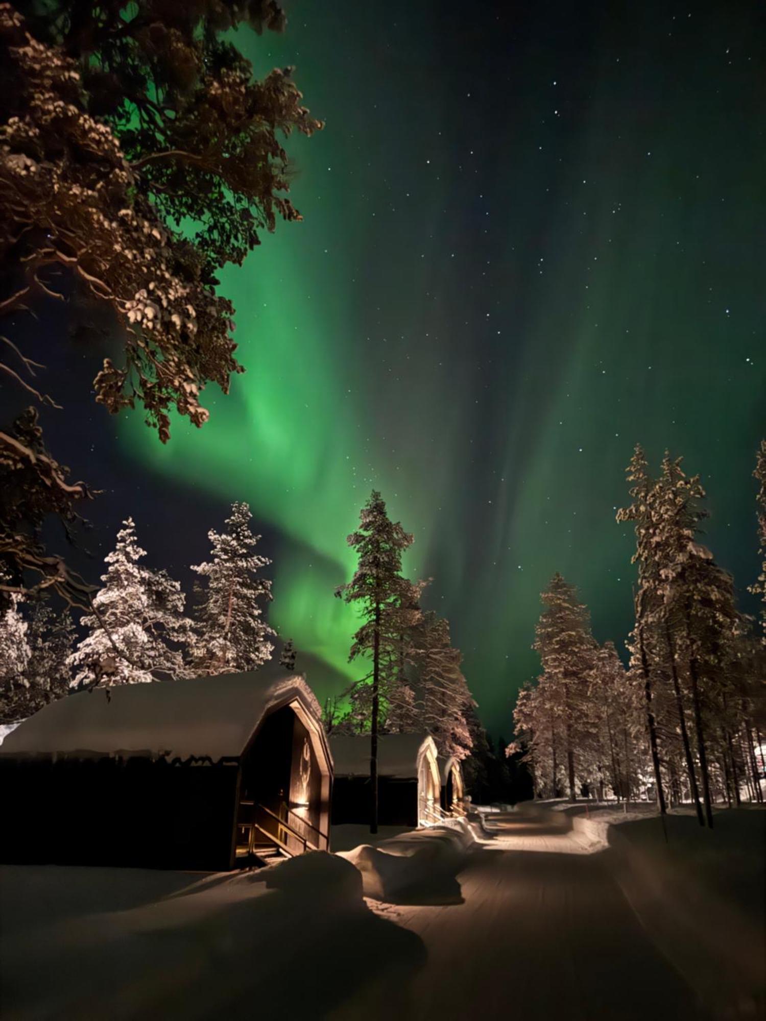 Aurora Queen Igloos Saariselkä
